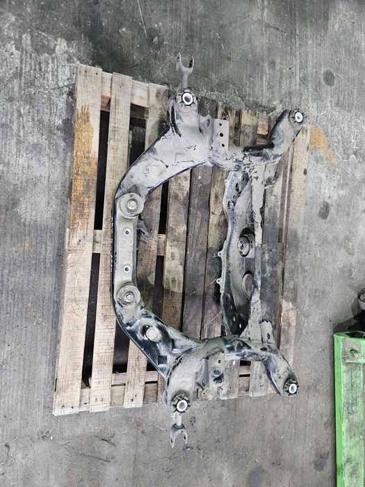 Заден мост за Toyota Rav4 2.5i plug-in