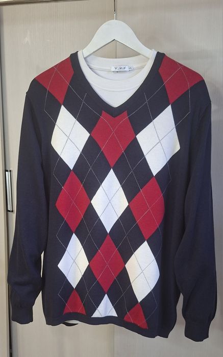 Классический пуловер от Georg Stiels