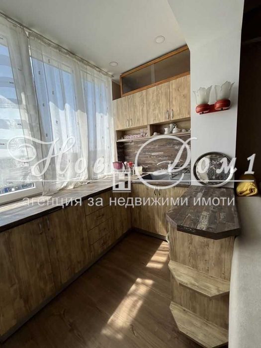 Дава се под наем Тристаен апартамент в Варна, Цветен квартал - 80 кв.м за 612 € - Снимка #4