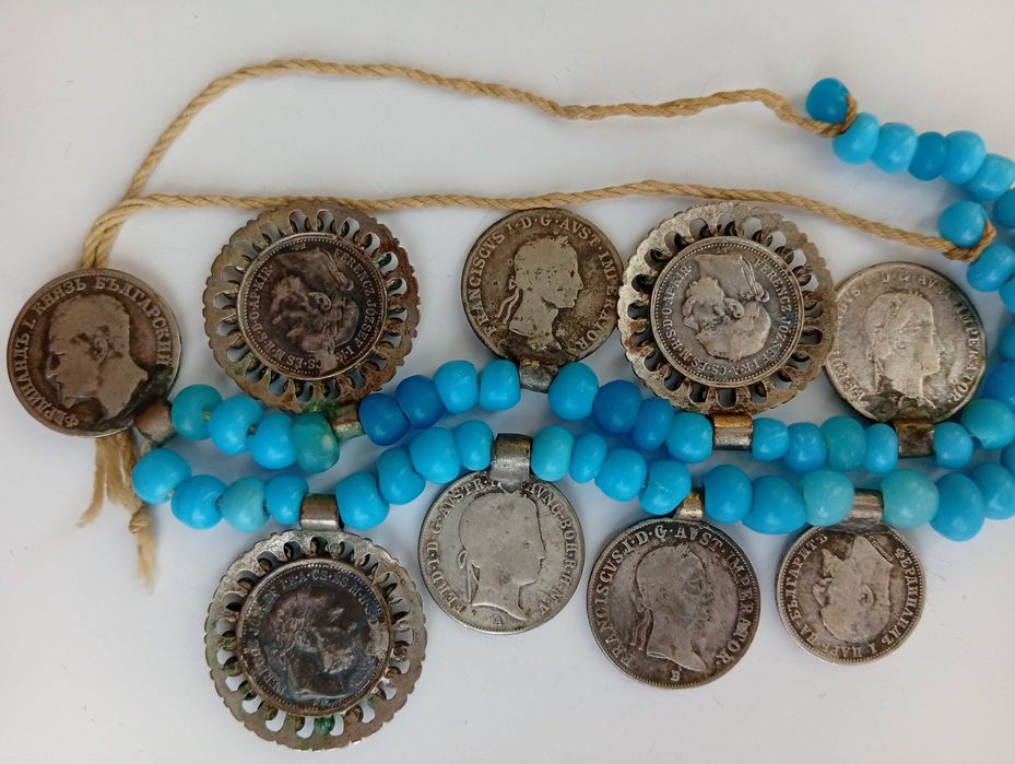 Автентичен сребърен Пендар(накит) с 9 Исторически монети!