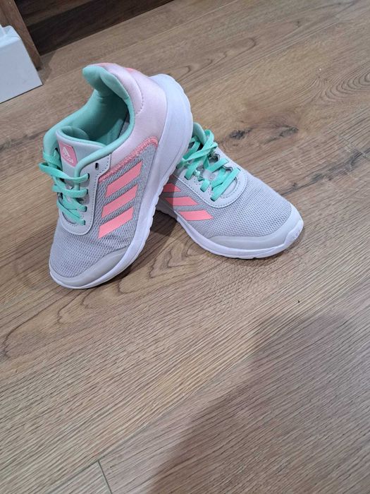 Pantofi sport Skechers, Nike, Adidas