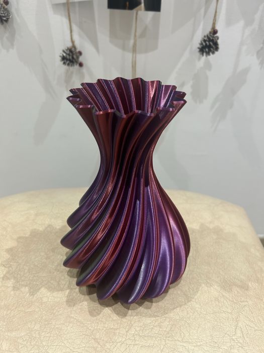 Vaza printata 3D in 3 culori