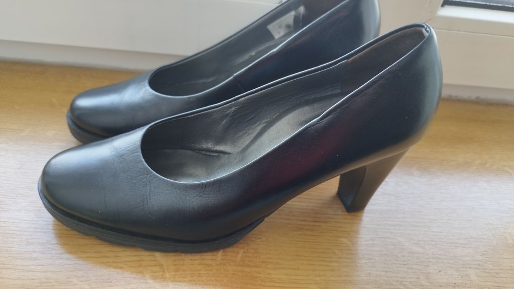 Vând pantofi piele negri Paul Green 39