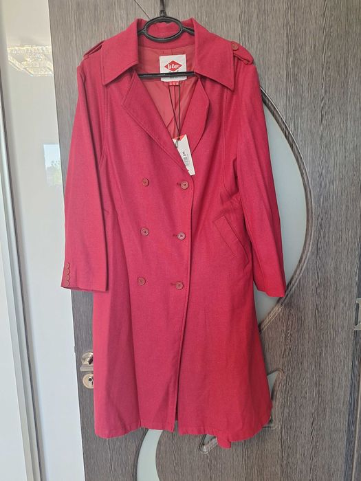 Palton Lee Cooper nou nout. Pret 200lei.