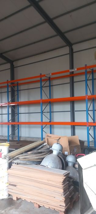 Rafturi metalice 550m.