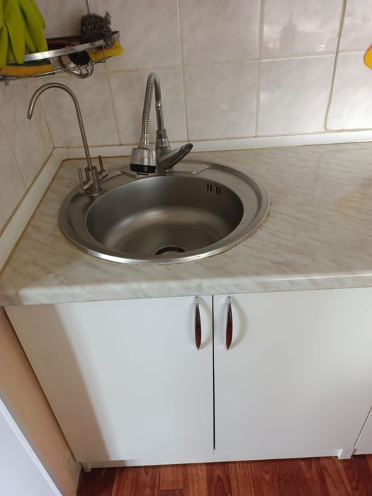 Продается кухонный гарнитур в отличном состоянии