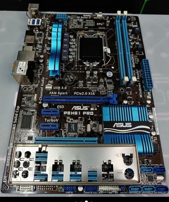 Материнская плата