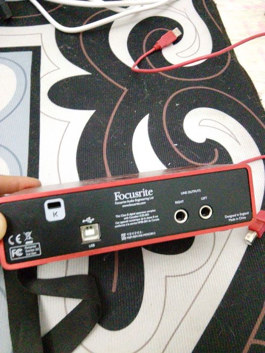 Звуковая карта focusrite Scarlett 2x2