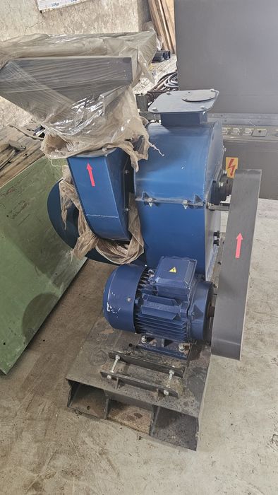 Moară cu ciocănele. Moară ceriale/ rumeguș, 15kw. Oferim.si transport