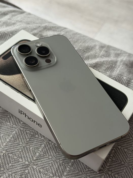 Продам iPhone 15 Pro 512 GB