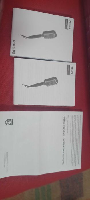 Четка за изправяне на коса Philips