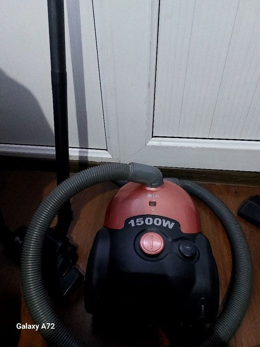 СРОЧНО Продается два отличный ПЫЛЕСОСИ ЧЁТКО работает.Торопитесь