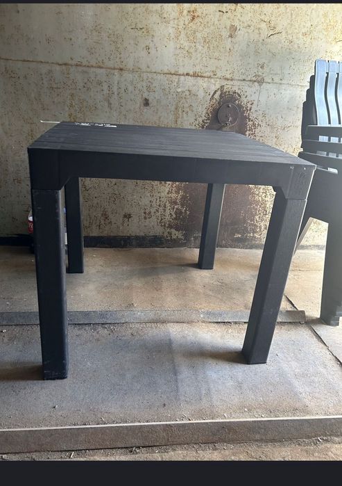 Продам комплект стол+стулья