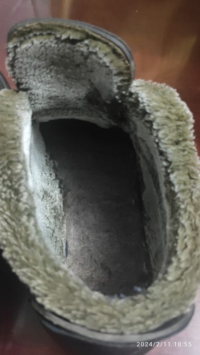 Кроссовки детские утеплённые