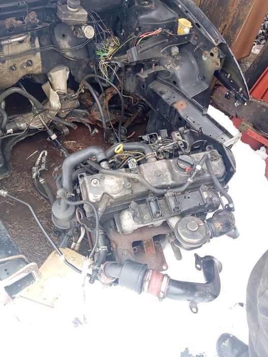 Vând motor Ford focus 1.8 td. Ci complet in stare funcțională