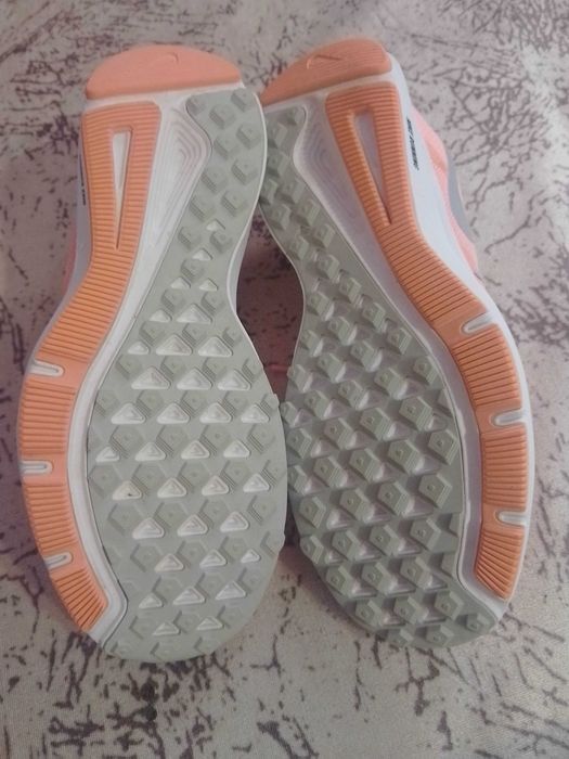 Nike Run Swift Bleached 40 номер нови