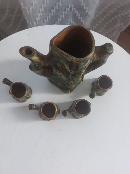 Cana ,carafa cu cesti