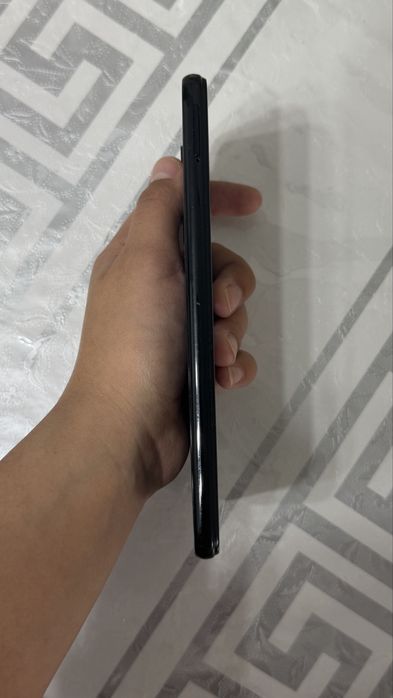 Продается телефон