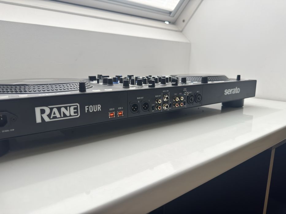 DJ миксер Rane FOUR