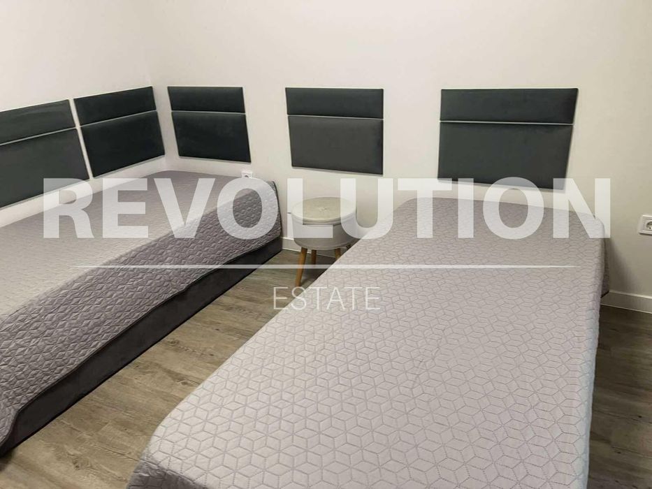 Дава се под наем Двустаен апартамент в к.к. Св.Св. Константин и Елена - 65 кв.м за 648.21 € - Снимка #3