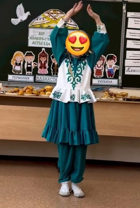 Национальный костюм на девочку