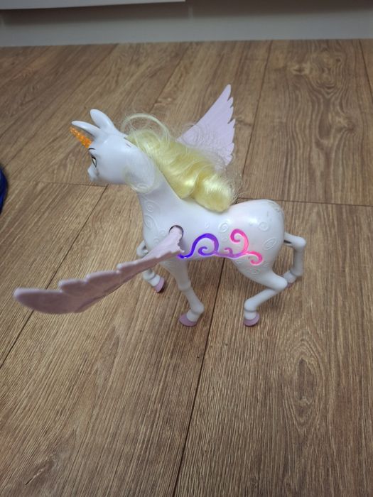 Unicornul Onchao din Mia and Me