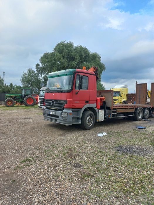 Servicii tractari mărfuri generale ,transport,Camion cu macara