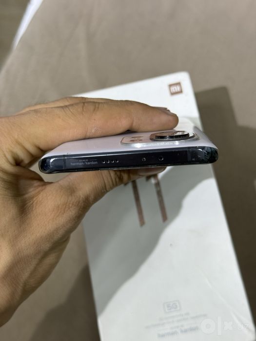 Xiaomi 11 8/256 flagman