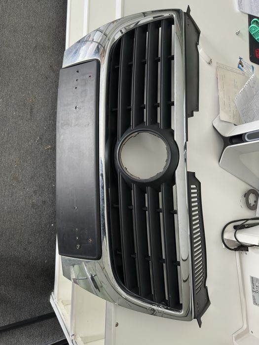 GRILĂ FAȚĂ radiator Volkswagen Passat B6 (2005–2010)