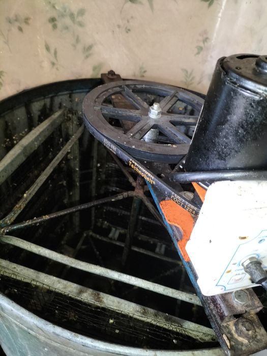 Медогонки с электроприводом