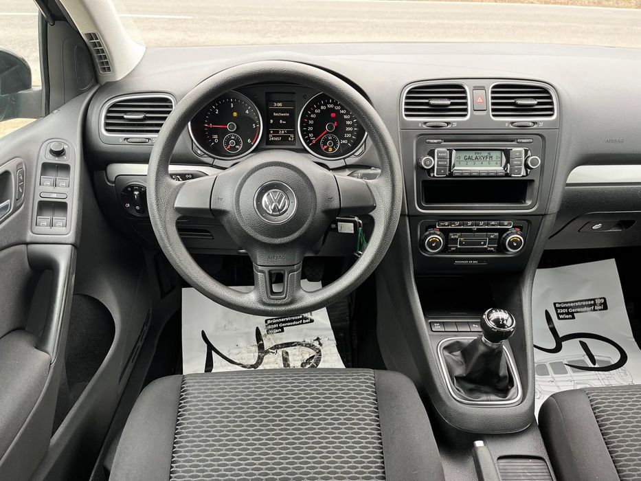 VOLKSWAGEN Golf 2010 — imagine 2