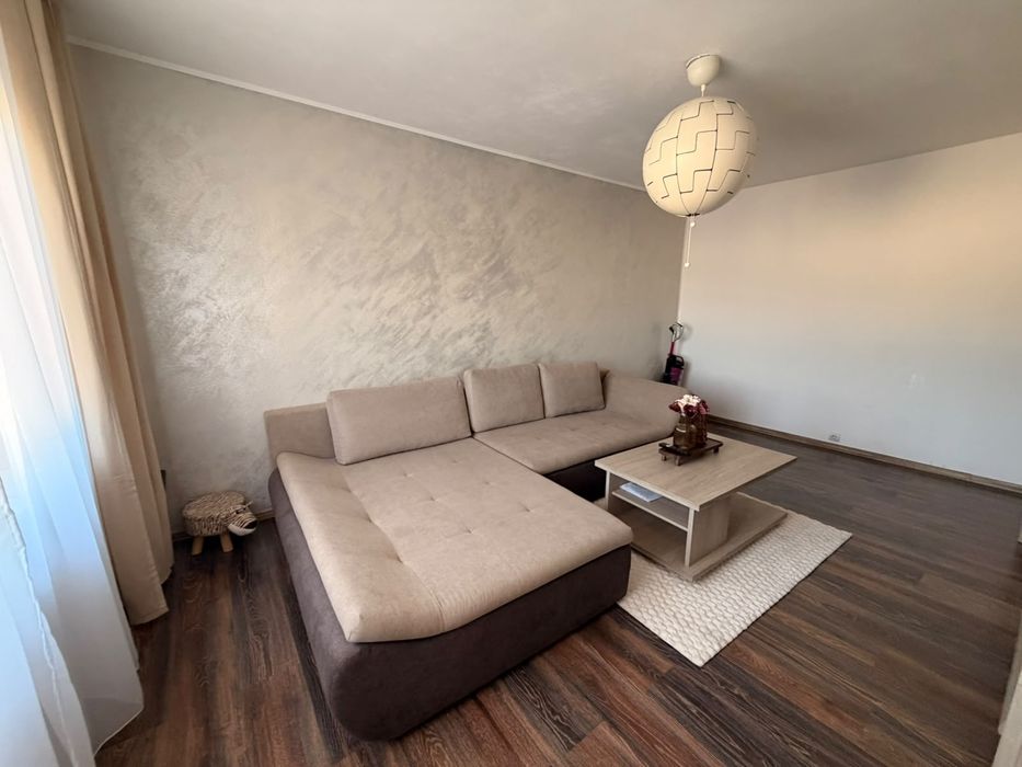 Vând apartament oraş Motru