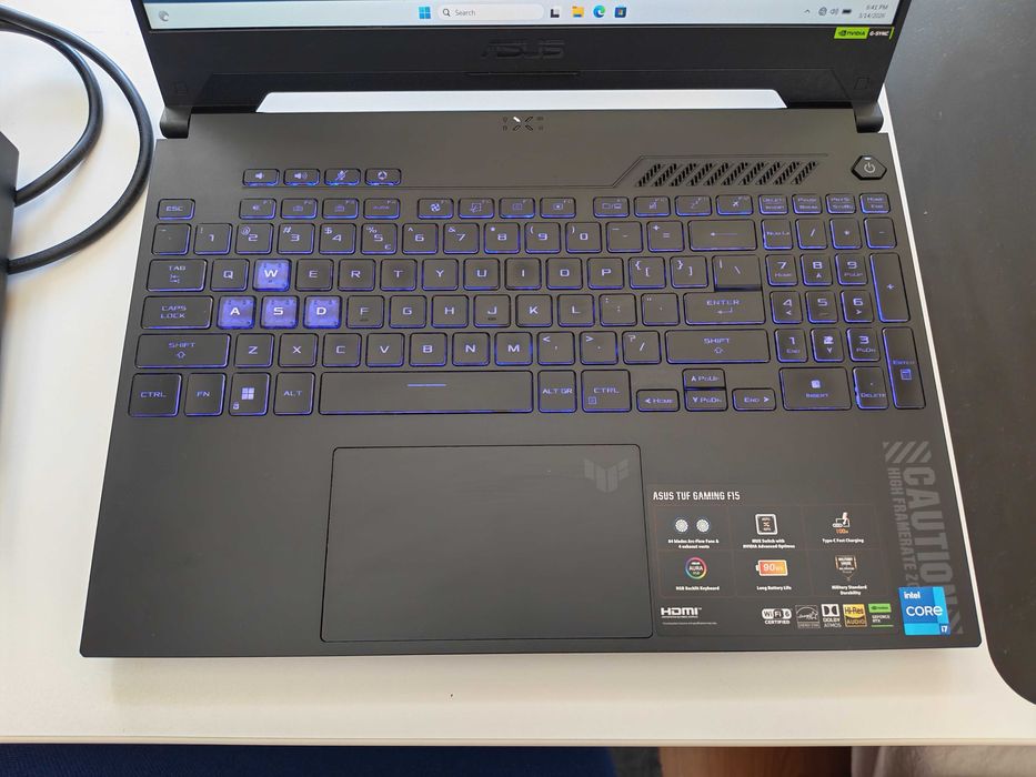 Laptop ASUS TUF F15 i7 13700H 16GB SSD 512GB RTX 4050 144Hz G-SYNC