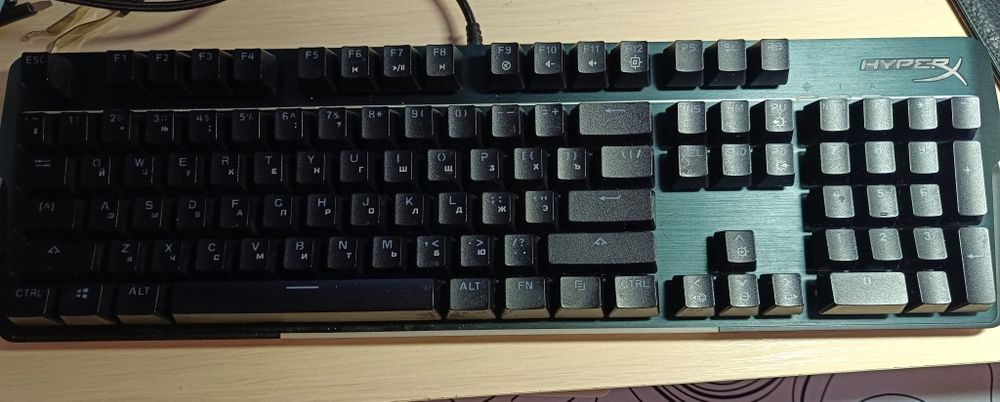 Продаю клавиатуру HyperX Alloy MKW100