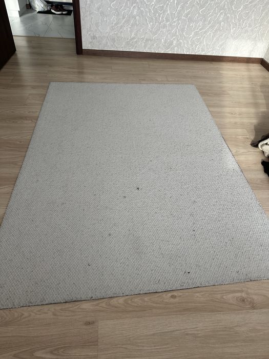 Ковер за 2000 продам