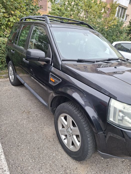 Mașină de teren pentru oameni iubitori de drumeție și natură