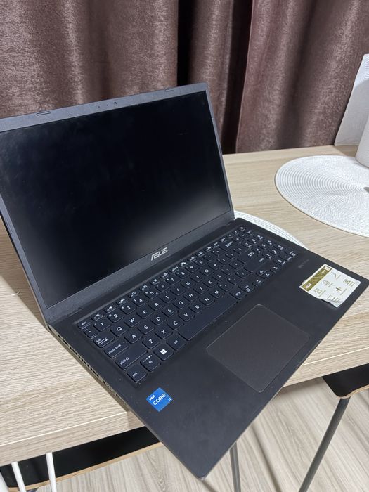 Laptop Asus Vivobook 15