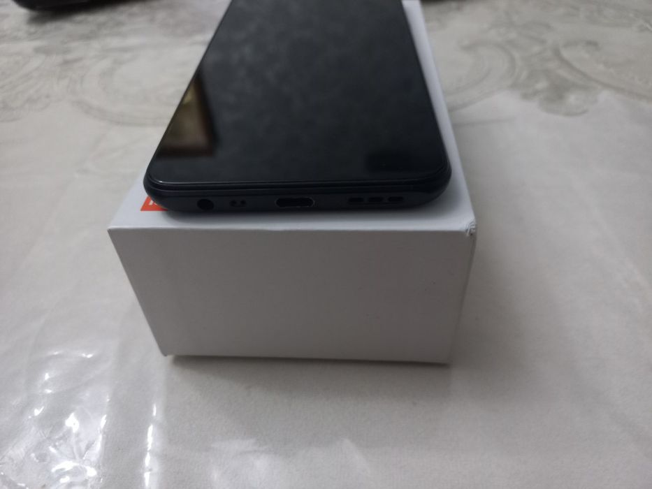 Redmi 9 karobka dakumenti bor
