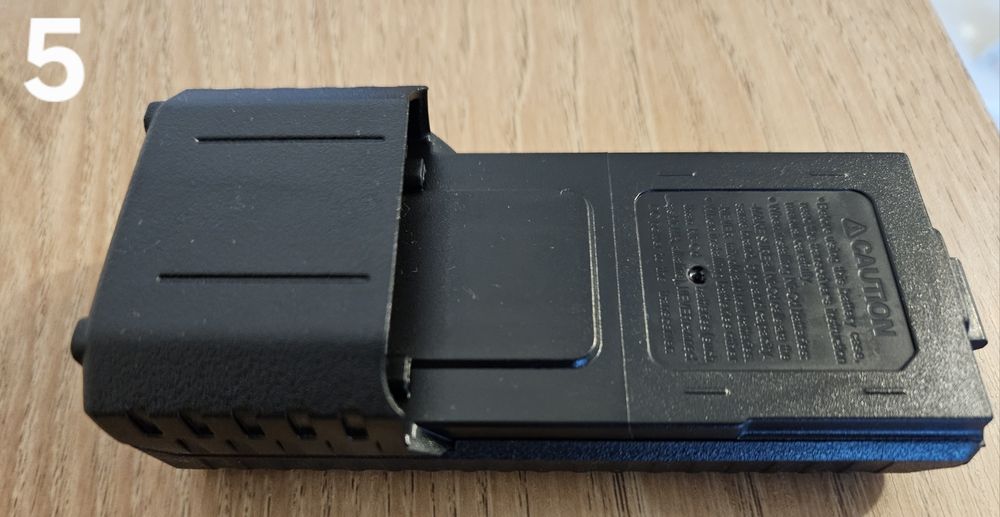 Кутия за тип  AA батерии - радиостанция Baofeng uv5 R