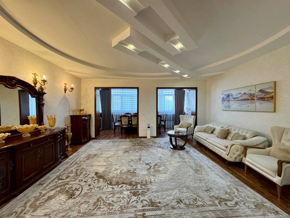 ПРОДАЁТСЯ Lux квартира