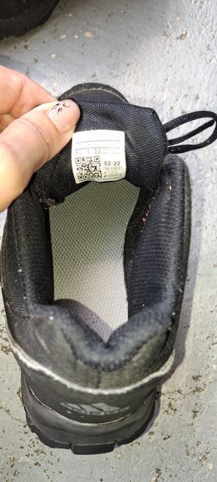 Маратонки и обувки