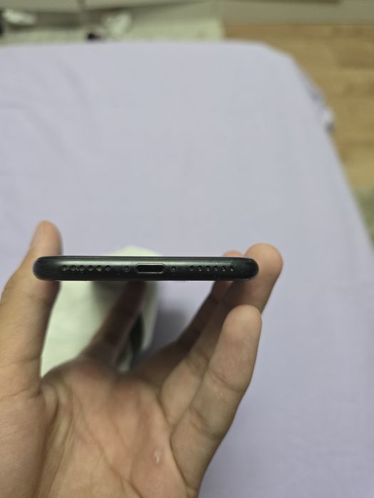 Продам айфон 7 iphone 7