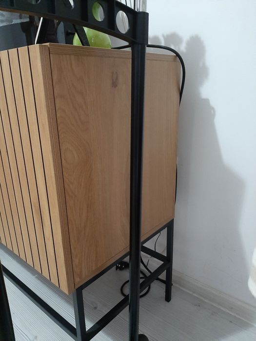 Comoda doua uși, picioare metalice,  100*41*80 cm,furnir lemn stejar