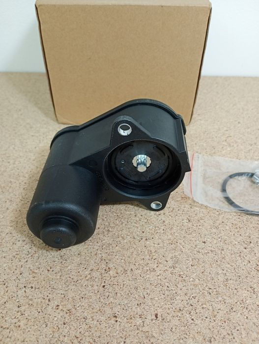 Электро мотор ручника Passat B6