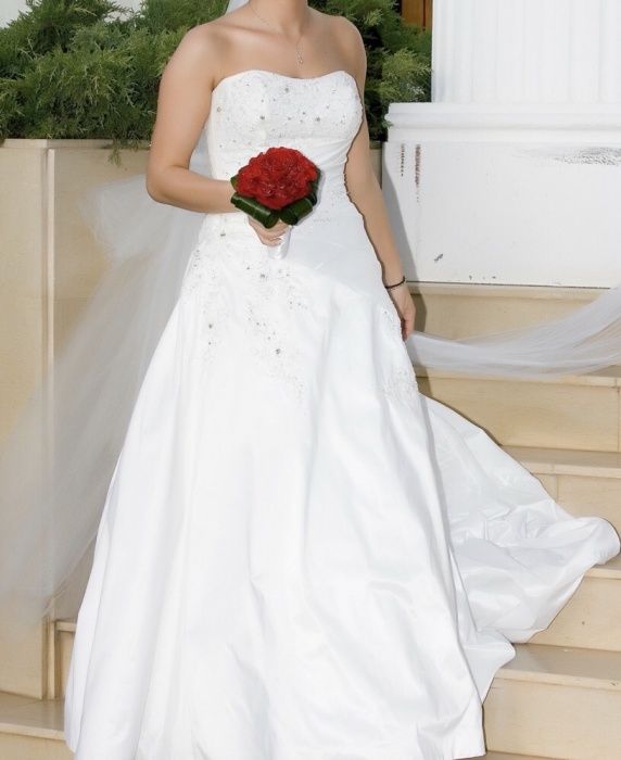 Rochie mireasa cu swarovski