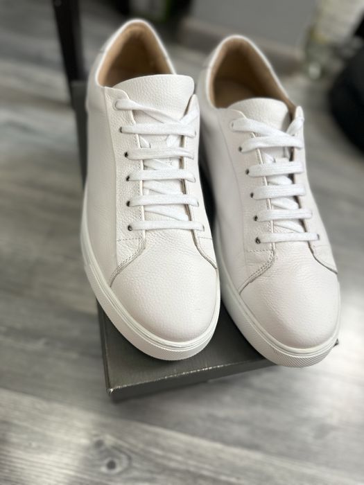 Бели кожени кецове Gino Rossi