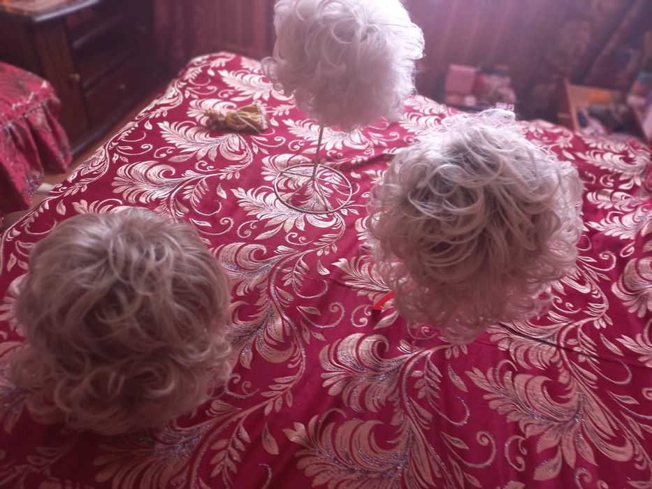 Продам парик женский