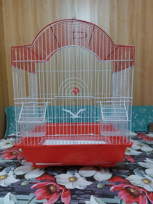 Продаётся китайская заводская клетка для Птиц в отличном состоянии