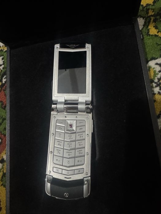 Vertu Constellation Ayxta F