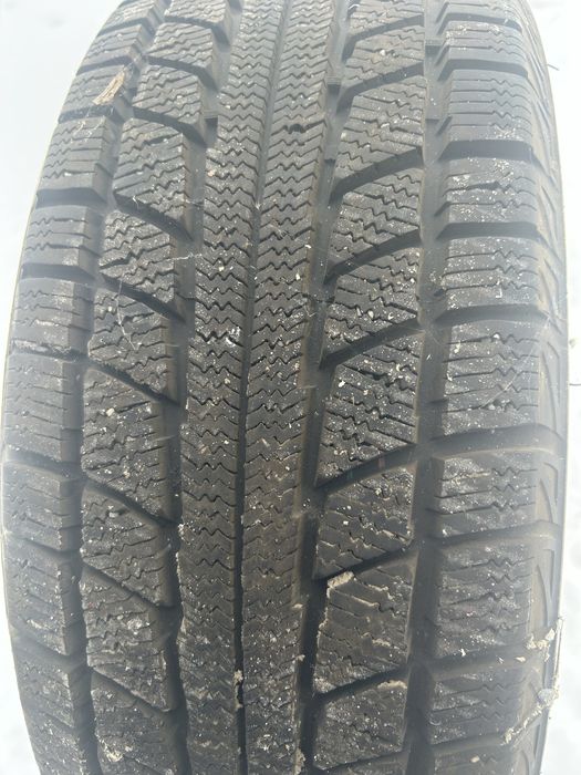 Автошина, покрышка 215/60/16